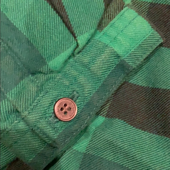 Burberry Green Plaid shirt, size 2Y - Picture 7 of 7